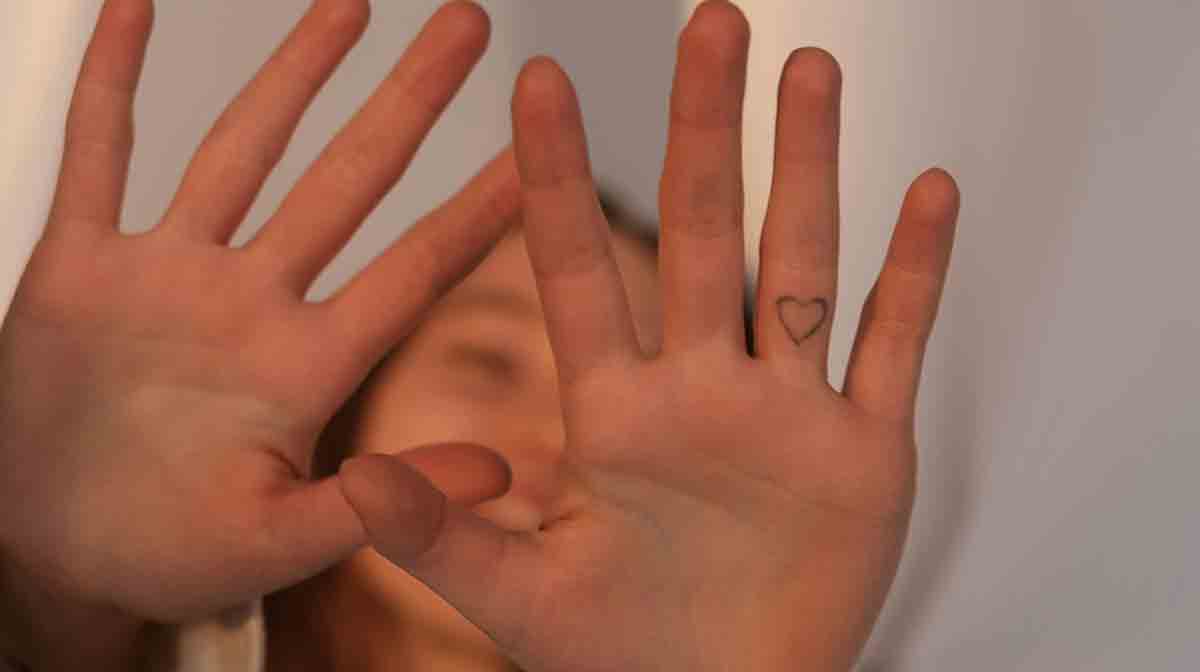 Introverti ou timide : différences clés pour savoir quel est votre profil