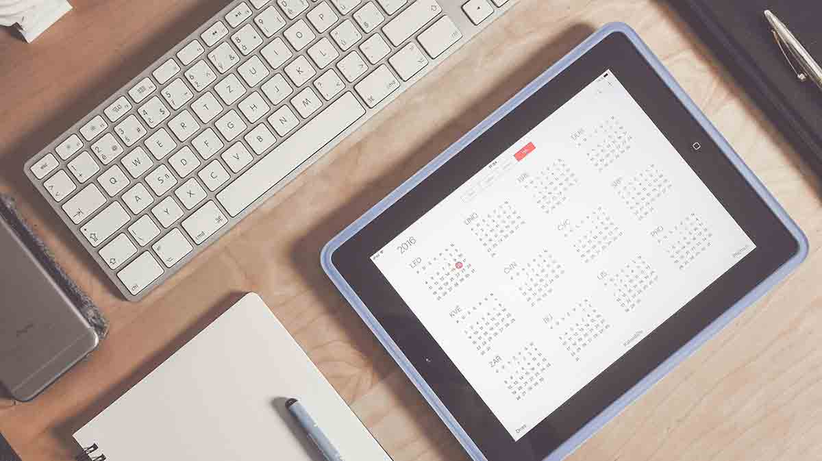 Différence entre jours ouvrés et jours ouvrables : définitions et calculs